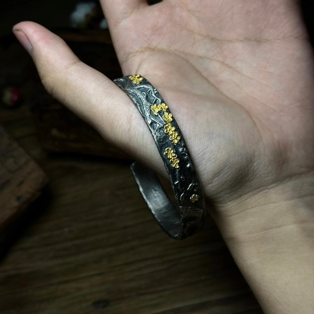 Gold-Plated Plum Blossom Relief Bracelet