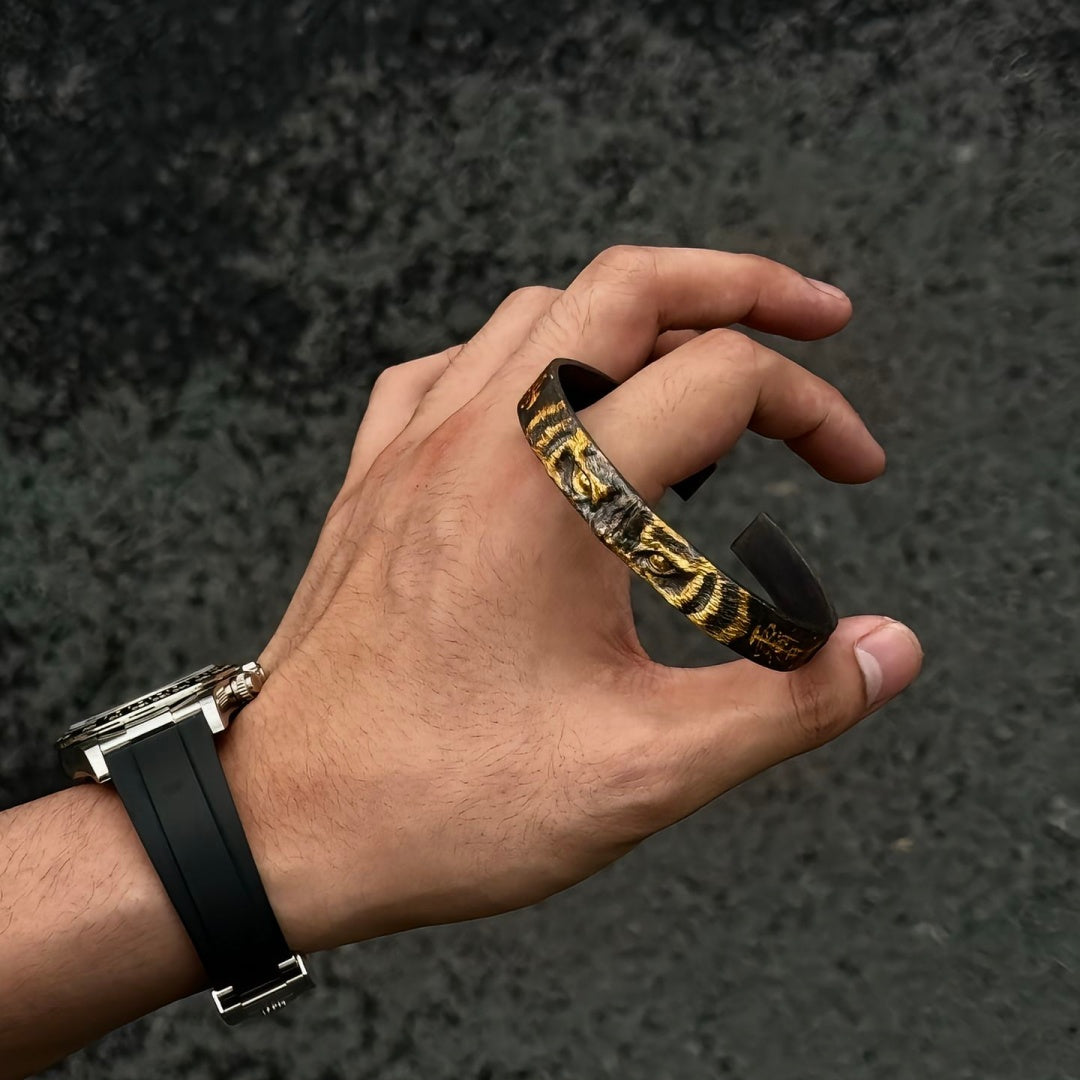 Gilded Mountain Lord's Gaze Bracelet